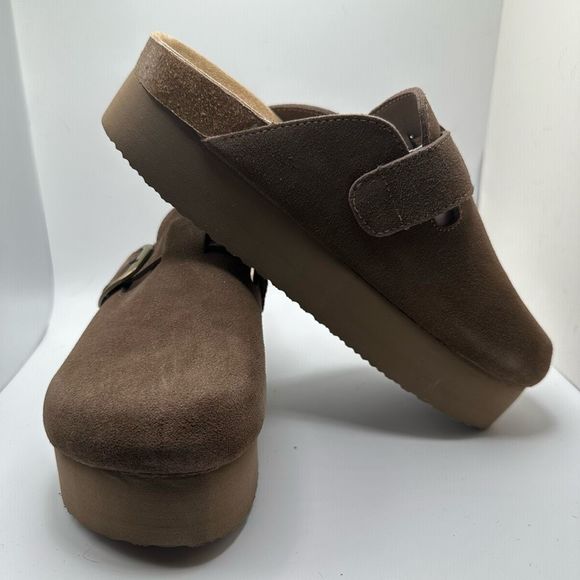 CUSHIONAIRE Women's Genuine Suede Cork Footbed Platform Clog with +Comfort 11 BR - Picture 6 of 7